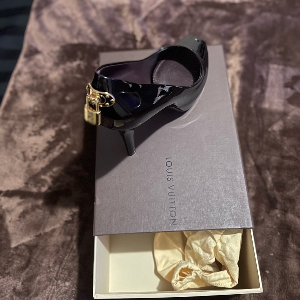 Louis Vuitton shoe heels black size 39 1/2 band new Authentic - Picture 2 of 5